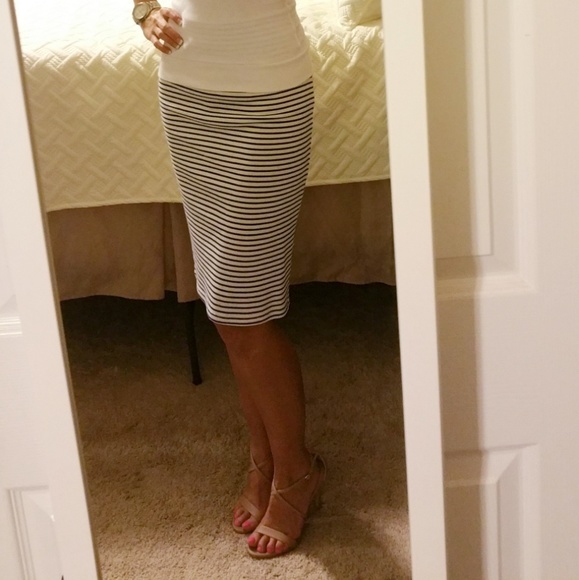 Navy white striped stretch midi skirt - Picture 7 of 7
